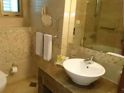 Imperial Suites Hotel