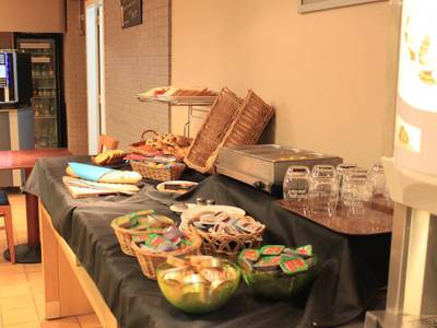 Kyriad Macon Nord Sance