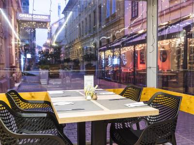 Opera Garden Hotel & Apartments