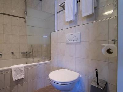 Queen Hotel Eindhoven Cafe Restaurant