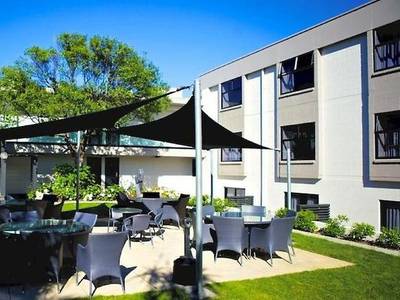 The Devon Hotel & Conference Center