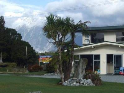 Glacier View Motel
