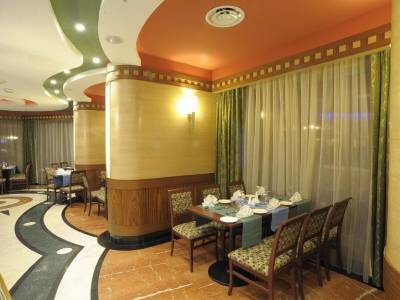 Leader Al Muna Kareem Hotel