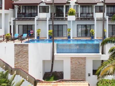 Cloud 19 Beach Retreat