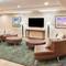 Candlewood Suites Eastchase Park