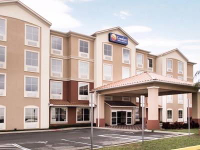 Comfort Inn & Suites Maingate South