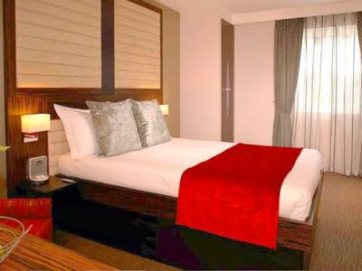 Maitrise Suites Apartment Hotel