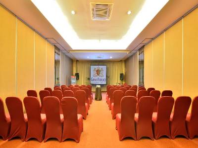 Gino Feruci Kebonjati Bandung