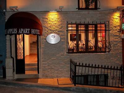 Three Apples Suites and Hotel
