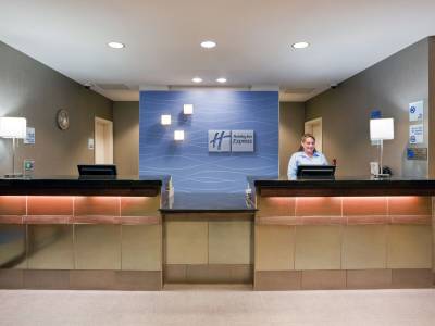 Holiday Inn Express Hotel & Suites Hays
