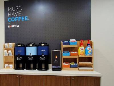 Holiday Inn Express Hotel & Suites Raleigh Sw Nc State