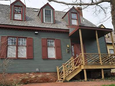 Century Suites Hotel