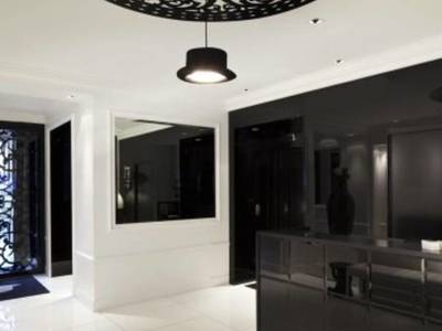 First Hotel Tour Eiffel