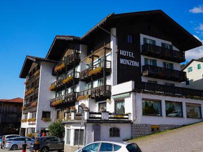 Monzoni Pozza di Fassa