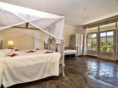 Jacaranda Beach Resort