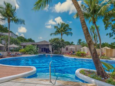 Waves Hotel & Spa by Elegant Hotels