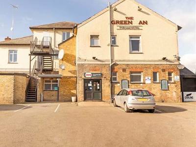 The Green Man Pub & Hotel