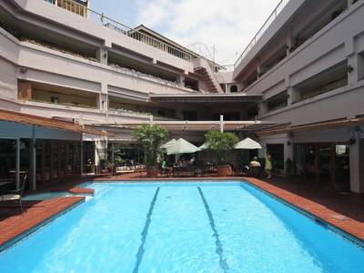 RedDoorz Premium @ Arzo Hotel Manila