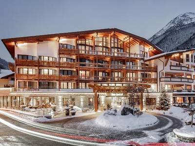 Das Central - Alpine . Luxury . Life