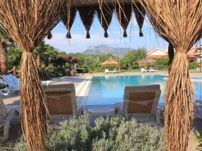 Flow Surf & Beach Hotel