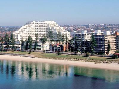 Novotel Brighton Beach