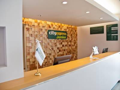 City Express Junior Cancun