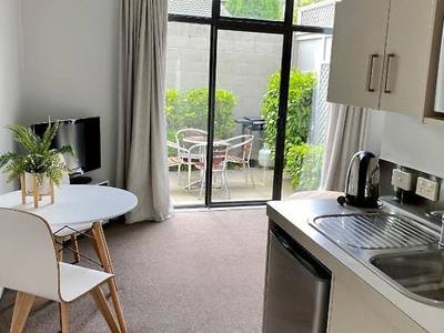 Alpine Lake Motor Lodge