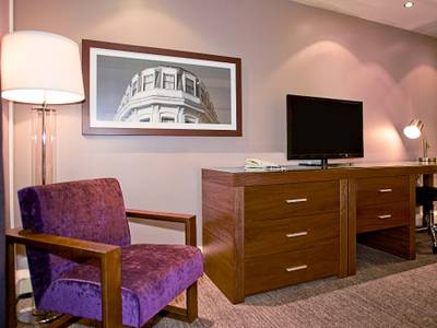 Sandman Signature London Gatwick Hotel