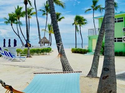 Drop Anchor Resort & Marina