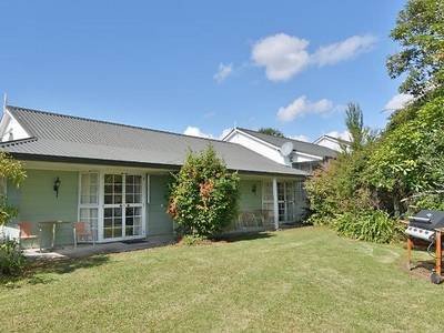 Ash Grove Boutique Motel