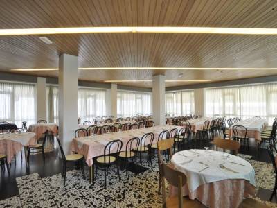 Hotel President & Hotel Flying