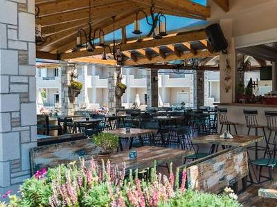 Windmill Studios Aparthotel