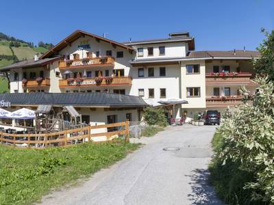 Schneeberger & Nebengebäude