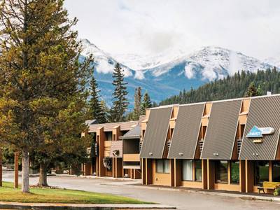 Marmot Lodge