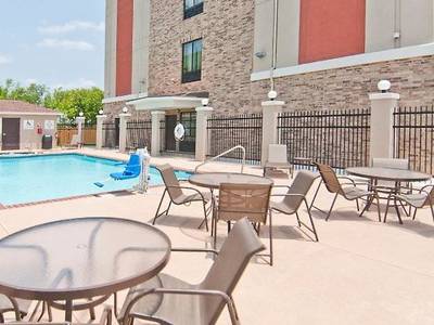 Holiday Inn Express & Suites San Antonio SE by AT&T Center