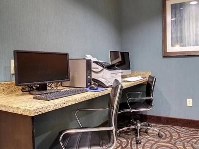 Holiday Inn Express & Suites Natchez South