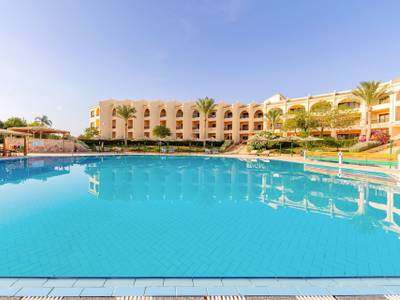 Flamenco Beach & Flamenco Resort