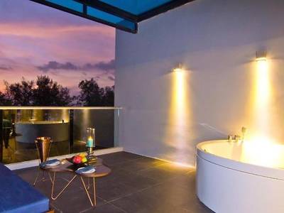 Away Phuket Le Coral 