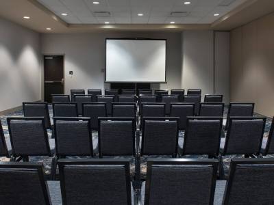 Courtyard Philadelphia South at The Navy Yard