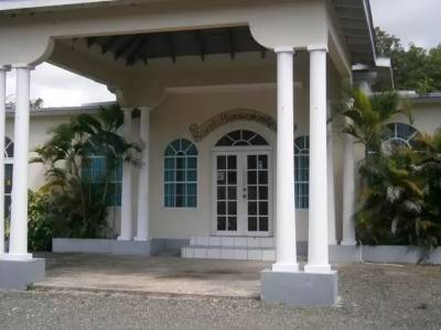 Royale Hummingbird Cliff Resort