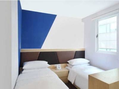 Amaris Hotel Bugis Singapore