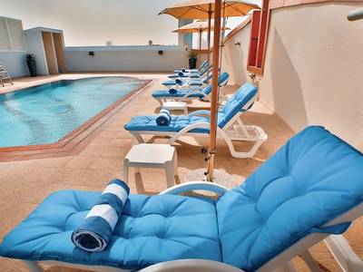 Signature Hotel Al Barsha 1