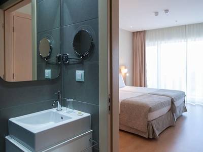 Eurostars Oasis Plaza Hotel