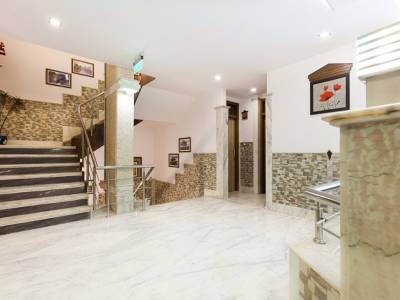 Treebo Natraj Yes Please