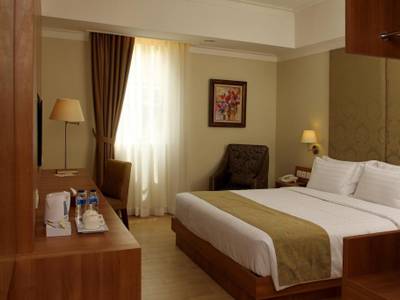 Aziza Syariah Hotel Solo by Horison