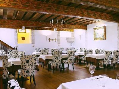 Three Crowns Residents