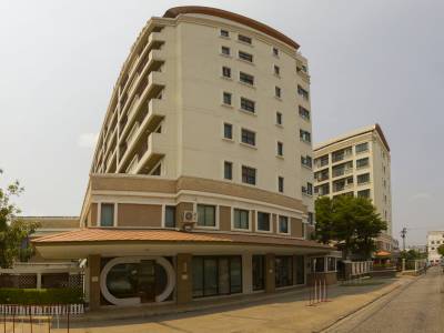 Lasalle Suites & Spa