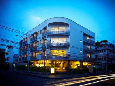 Siri Oriental Bangkok Hotel