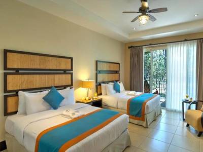 Casa Conde Beach Front Hotel