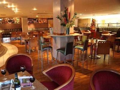 Courtyard Glasgow Airport